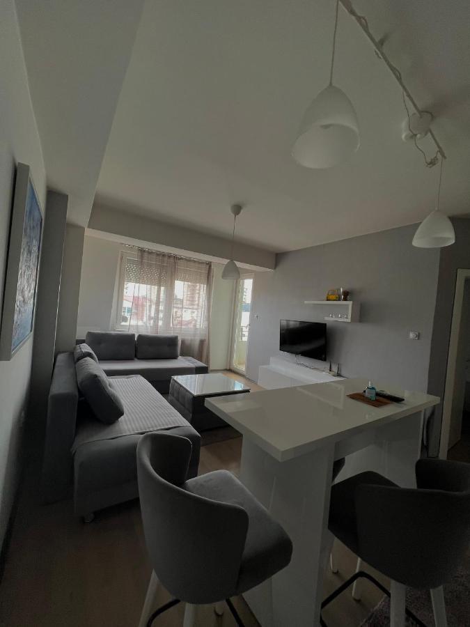 Cozy Apartment In The City Center 斯科普里 外观 照片